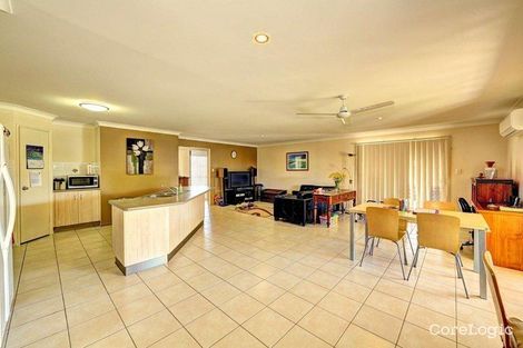 Property photo of 12 Leon Place Coral Cove QLD 4670