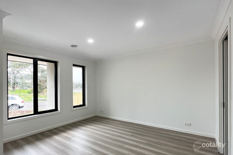 Property photo of 4 Falcon Street Wallan VIC 3756