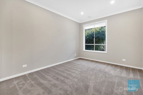 Property photo of 22 Woodlea Boulevard Aintree VIC 3336