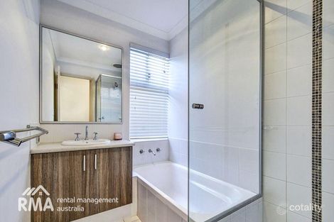 Property photo of 22/15 Crosthwait Circle Tapping WA 6065