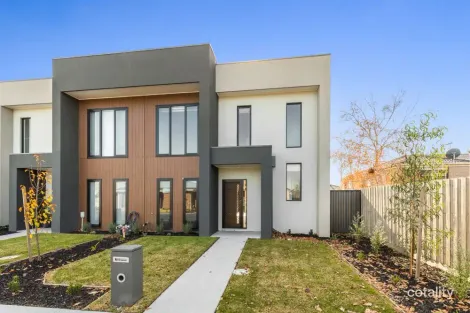 2 Burnden Cl, Berwick, VIC 3806