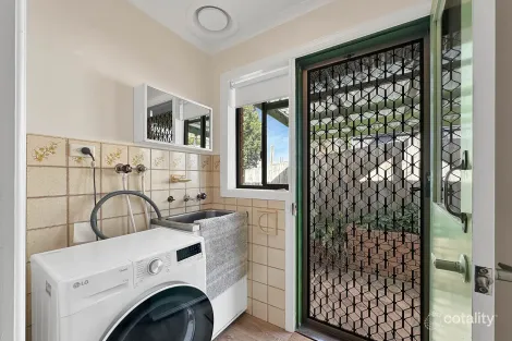 Property photo of 2/73A Smith Street Warragul VIC 3820