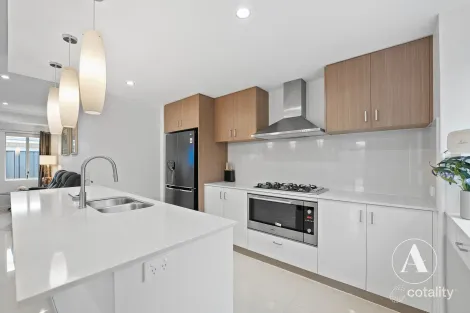 Property photo of 10 Burnham Road Hilbert WA 6112