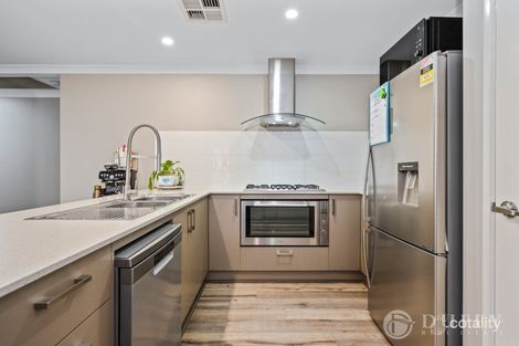 Property photo of 19 Aquamarine Parade Karnup WA 6176