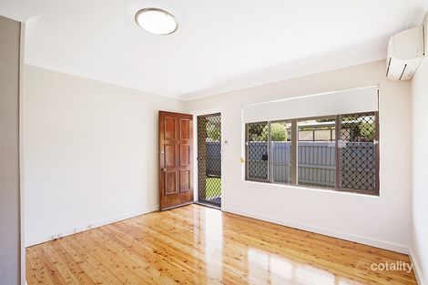 Property photo of 2/31 John Street East Toowoomba QLD 4350