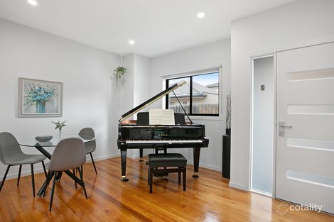 Property photo of 2/104 McMahon Road Reservoir VIC 3073