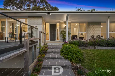 Property photo of 38 Ashbourne Road Woodend VIC 3442