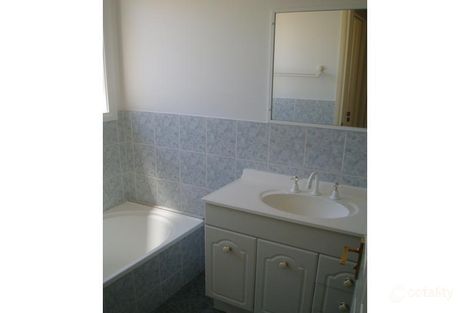 Property photo of 17 Dunvarleigh Crescent Griffith NSW 2680