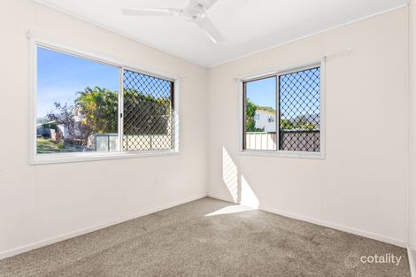 Property photo of 2/321 Blanchfield Street Koongal QLD 4701