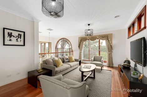 Property photo of 2 Avondale Grove Mount Waverley VIC 3149
