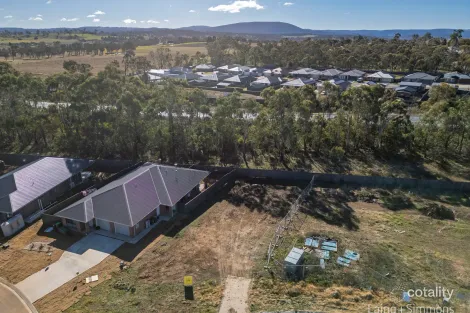 Property photo of 1 Seabrook Place Armidale NSW 2350