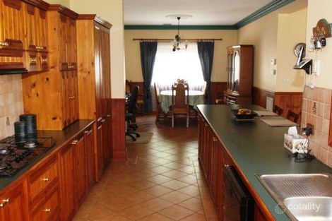 Property photo of 52 Kimberley Drive Tatton NSW 2650