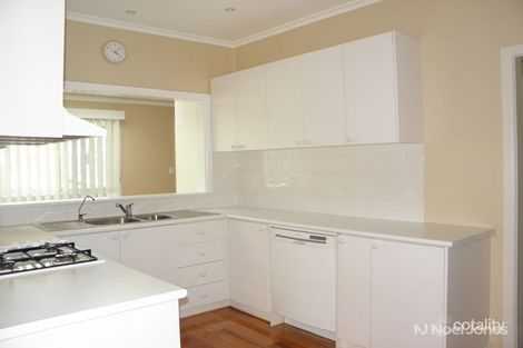 Property photo of 6 Hillingdon Crescent Doncaster VIC 3108