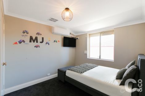Property photo of 11 Eddy Close Leda WA 6170