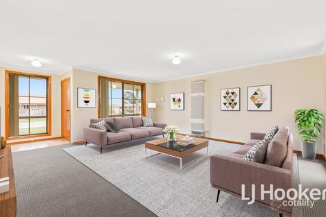 Property photo of 3 Rossi Close Pakenham VIC 3810