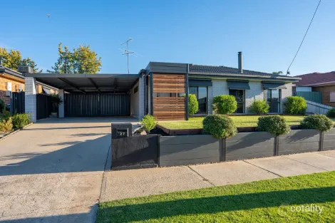27 Marshall St, West Wodonga, VIC 3690