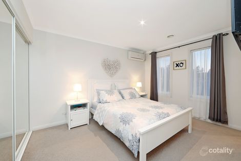Property photo of 128 Sovereign Manors Crescent Rowville VIC 3178