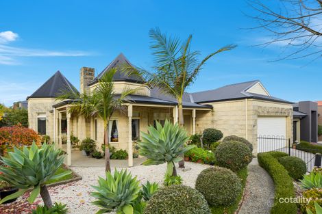 Property photo of 11 Cedarwood Crescent Berwick VIC 3806