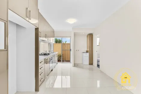 Property photo of 4/9 Henry Street East Cannington WA 6107