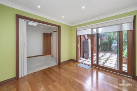 Property photo of 2/29 Kangaroo Road Murrumbeena VIC 3163