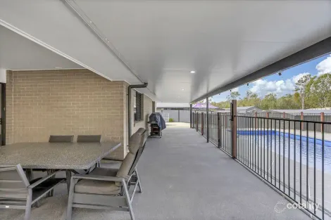 Property photo of 100 Equestrian Drive Yamanto QLD 4305