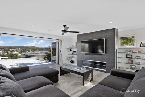 Property photo of 28 Angourie Crescent Pacific Pines QLD 4211