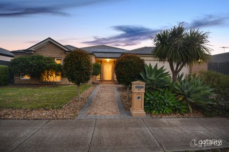 Property photo of 17 Connewarre Close Manor Lakes VIC 3024