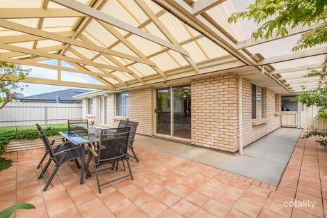 Property photo of 8 Mountain Ash Court Hackham SA 5163