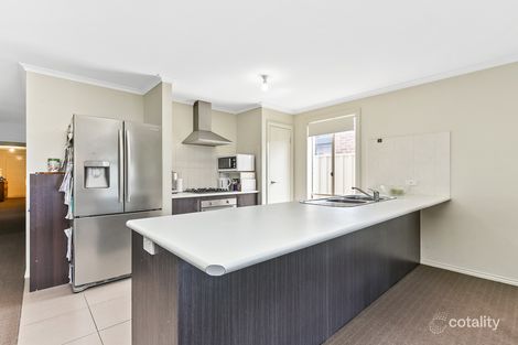 Property photo of 6 Aquitane Drive Cranbourne East VIC 3977