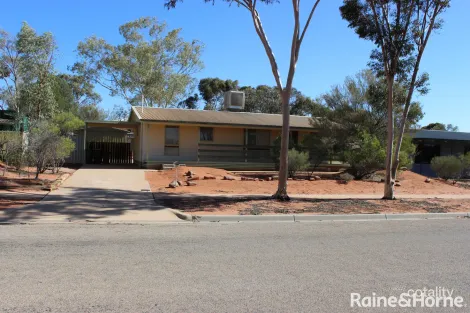 28 Axehead Rd, Roxby Downs, SA 5725