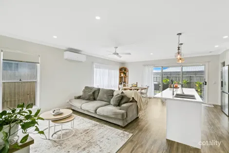 Property photo of 90 Archibald Crescent Nirimba QLD 4551