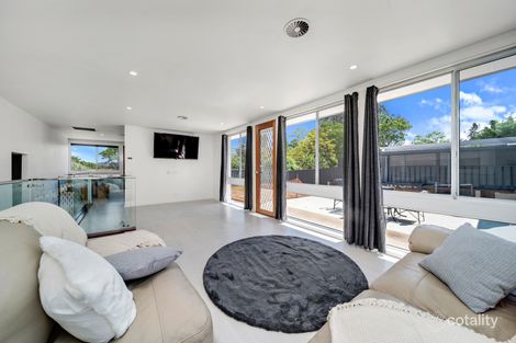 Property photo of 6 Steinfeld Court Wanniassa ACT 2903