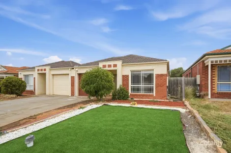 Property photo of 15 Ruby Place Werribee VIC 3030