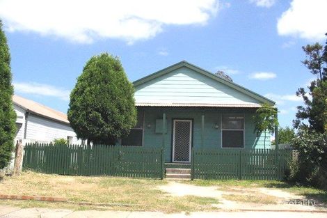 18 Margaret St, Mayfield East, NSW 2304