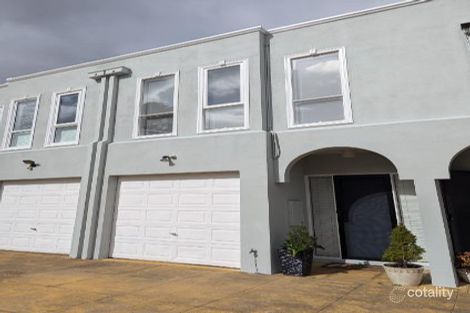 Property photo of 2/171 Mason Street Newport VIC 3015