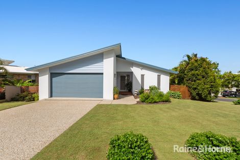 Property photo of 32 Lennox Circuit Pottsville NSW 2489