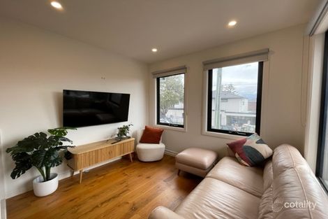 Property photo of 2C Fairbank Road Bentleigh VIC 3204