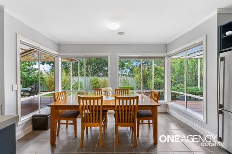 Property photo of 2 Stretton Drive Brookfield VIC 3338