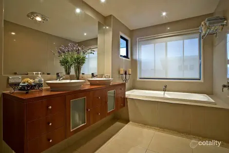 Property photo of 13 Ripple Court Coomera QLD 4209