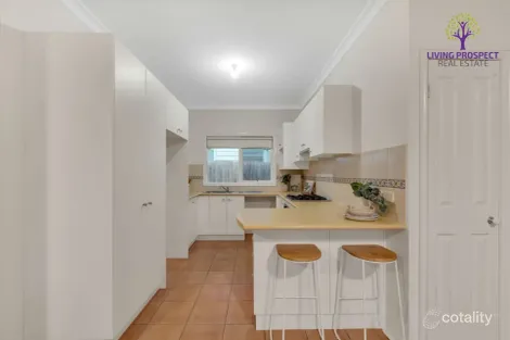 Property photo of 4 Fullard Close Point Cook VIC 3030