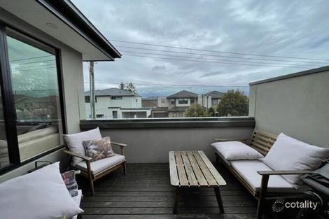 Property photo of 2C Fairbank Road Bentleigh VIC 3204