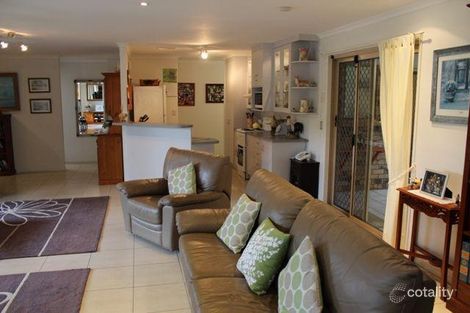 Property photo of 12 Shoreline Court Urangan QLD 4655