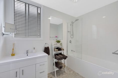 Property photo of 16 Lake View Parade Umina Beach NSW 2257