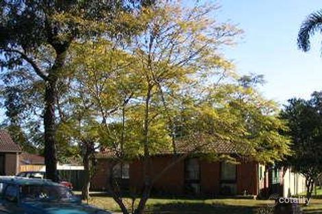 16 Richmond Cl, St Johns Park, NSW 2176