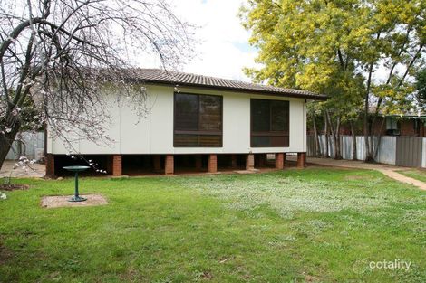 Property photo of 20 Callaghan Street Ashmont NSW 2650