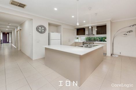 Property photo of 33 Tyndall Street Cranbourne East VIC 3977