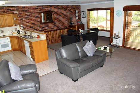 Property photo of 22A Stephanie Close Macquarie Hills NSW 2285