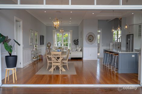 Property photo of 35 Real Avenue Norman Park QLD 4170