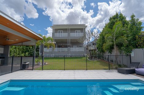Property photo of 35 Real Avenue Norman Park QLD 4170