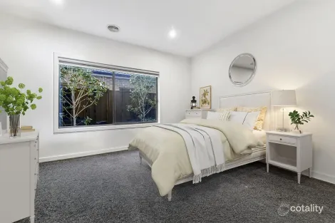 Property photo of 40 Red Brush Drive Keysborough VIC 3173